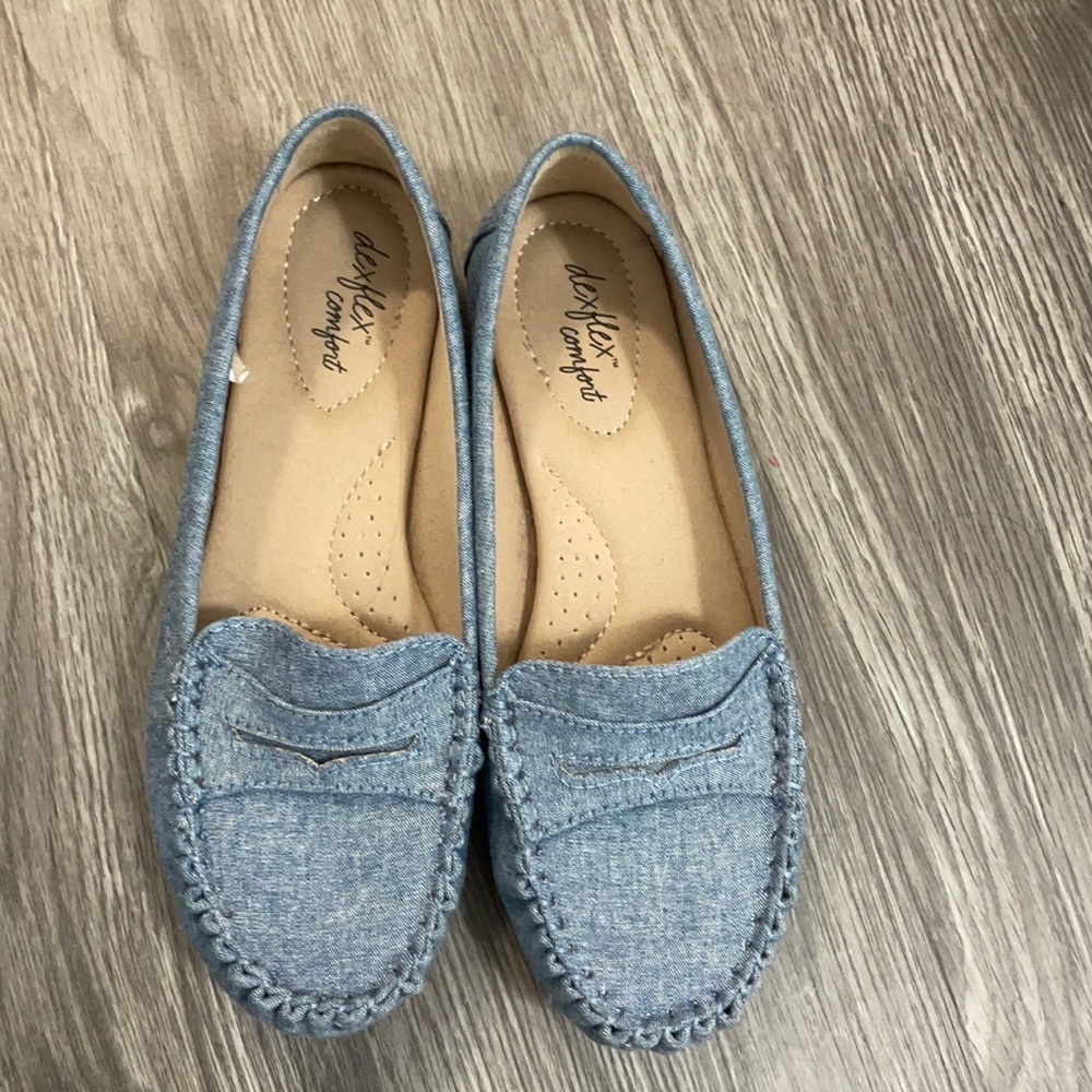 Blue ballet flats